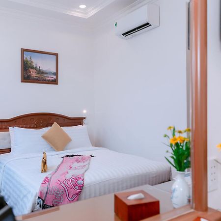 Dahlialand Saigon Hotel & Swimming Pool - Ben Thanh Market, District 1 Хошимин Екстериор снимка