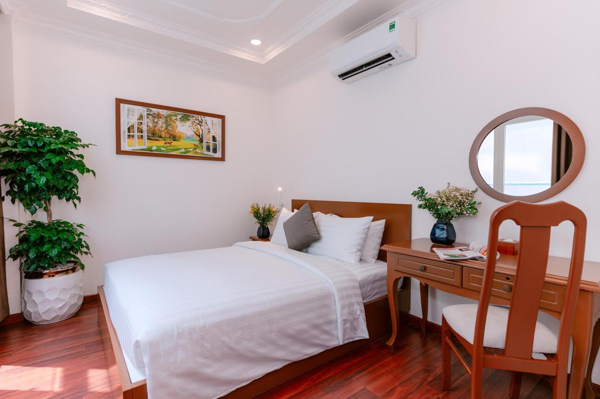 Dahlialand Saigon Hotel & Swimming Pool - Ben Thanh Market, District 1 Хошимин Екстериор снимка