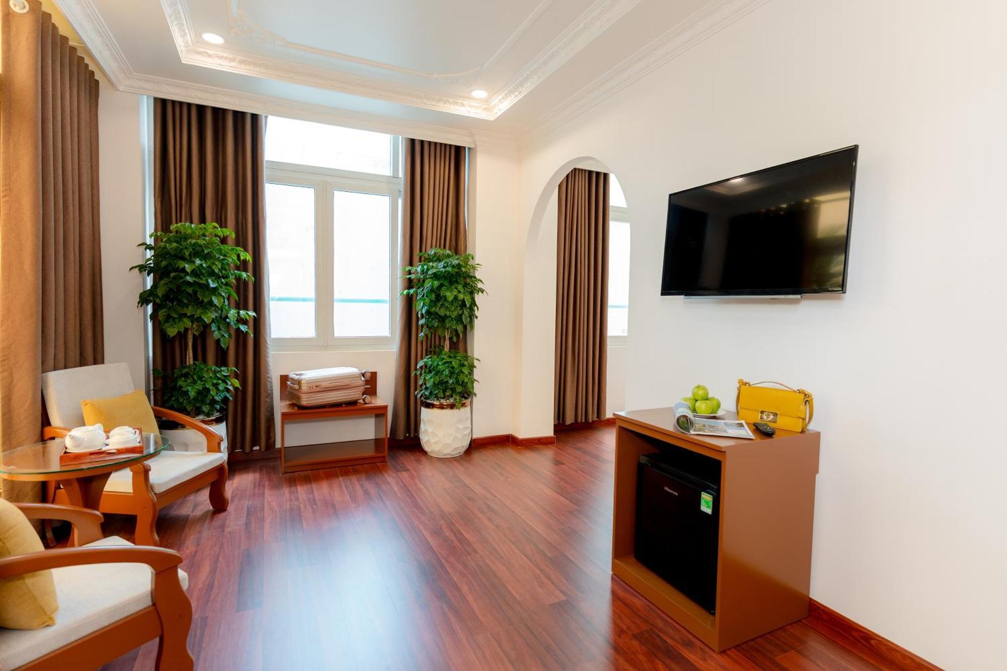 Dahlialand Saigon Hotel & Swimming Pool - Ben Thanh Market, District 1 Хошимин Екстериор снимка