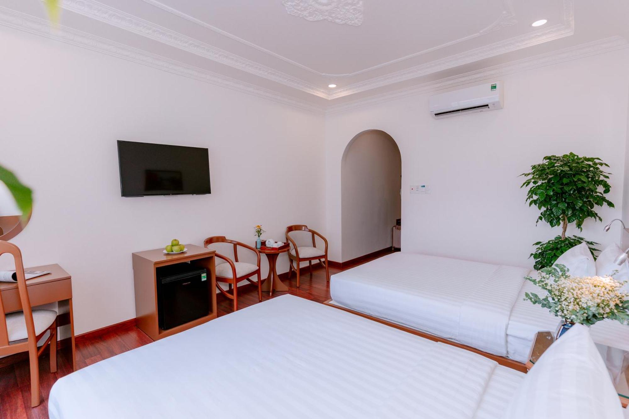 Dahlialand Saigon Hotel & Swimming Pool - Ben Thanh Market, District 1 Хошимин Екстериор снимка