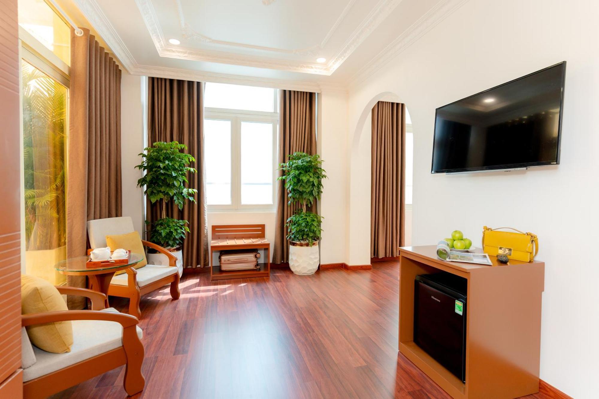 Dahlialand Saigon Hotel & Swimming Pool - Ben Thanh Market, District 1 Хошимин Екстериор снимка