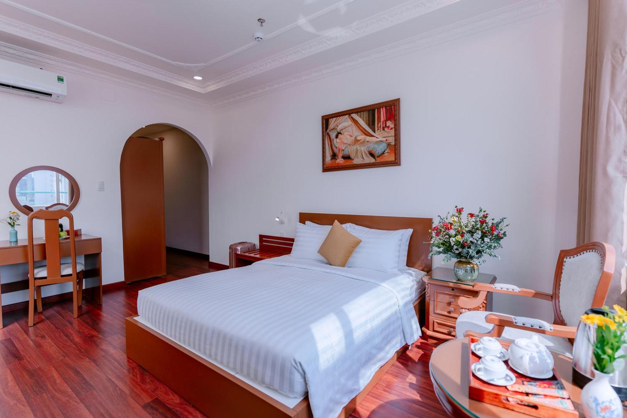 Dahlialand Saigon Hotel & Swimming Pool - Ben Thanh Market, District 1 Хошимин Екстериор снимка