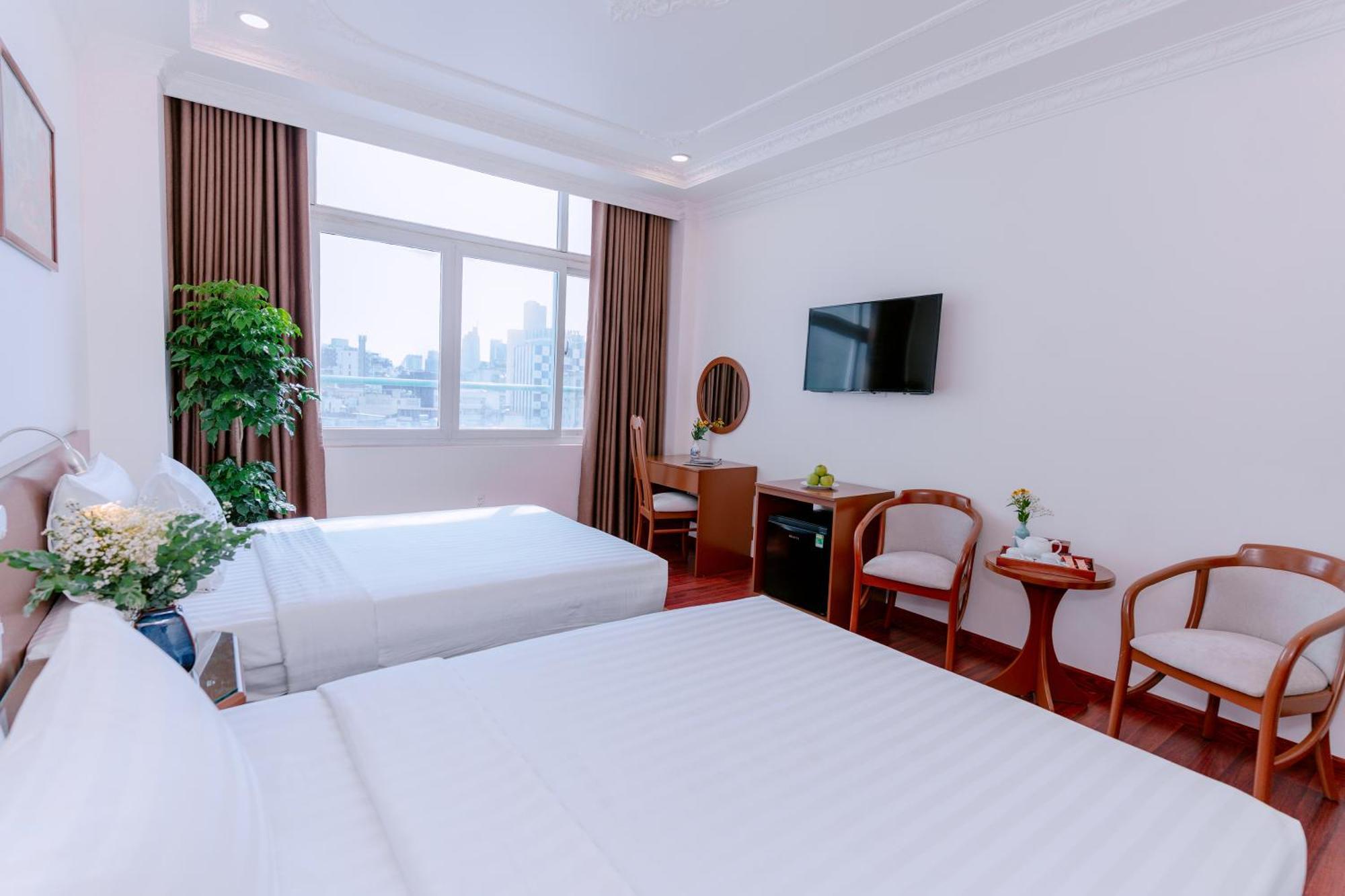 Dahlialand Saigon Hotel & Swimming Pool - Ben Thanh Market, District 1 Хошимин Екстериор снимка