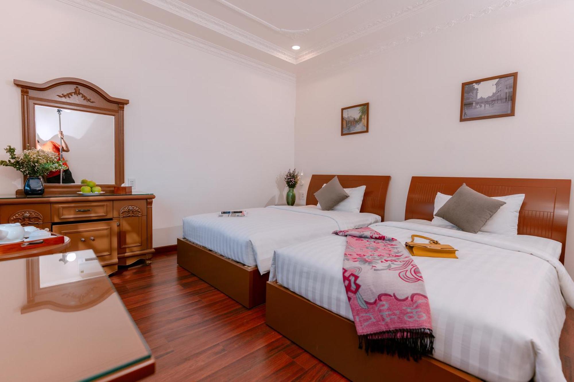 Dahlialand Saigon Hotel & Swimming Pool - Ben Thanh Market, District 1 Хошимин Екстериор снимка