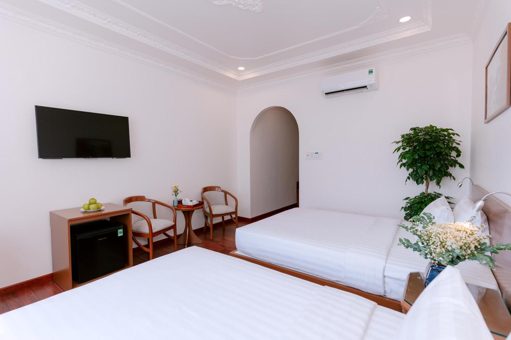 Dahlialand Saigon Hotel & Swimming Pool - Ben Thanh Market, District 1 Хошимин Екстериор снимка