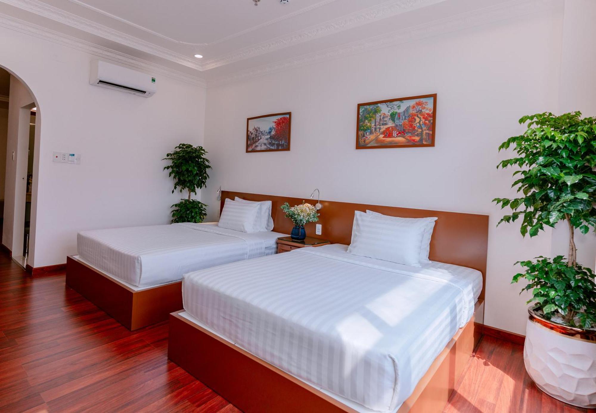 Dahlialand Saigon Hotel & Swimming Pool - Ben Thanh Market, District 1 Хошимин Екстериор снимка