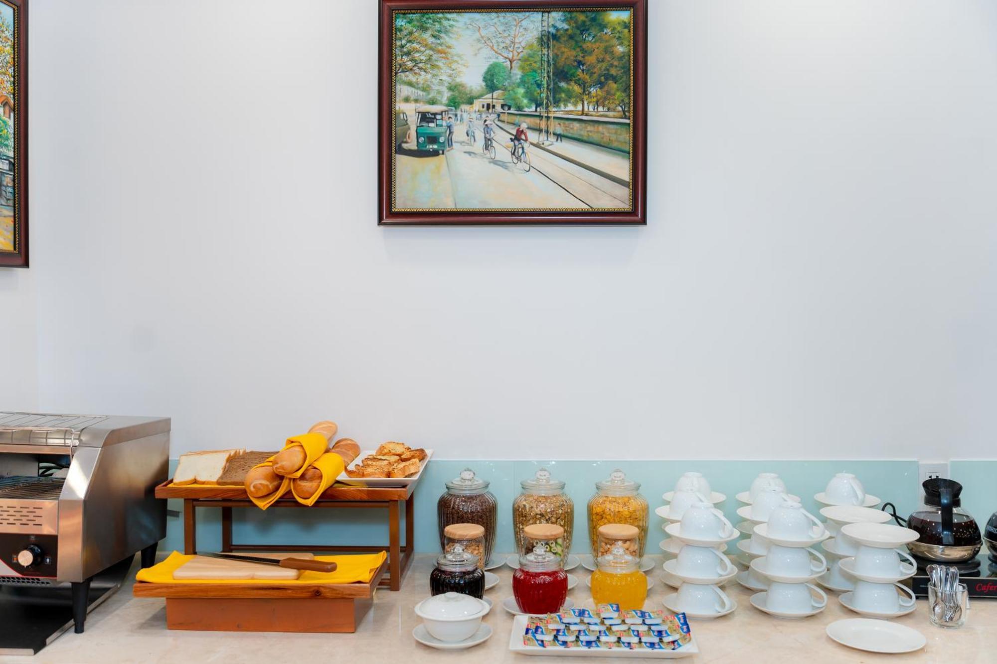 Dahlialand Saigon Hotel & Swimming Pool - Ben Thanh Market, District 1 Хошимин Екстериор снимка