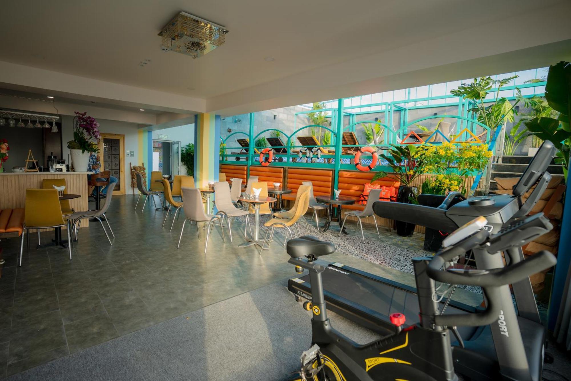 Dahlialand Saigon Hotel & Swimming Pool - Ben Thanh Market, District 1 Хошимин Екстериор снимка
