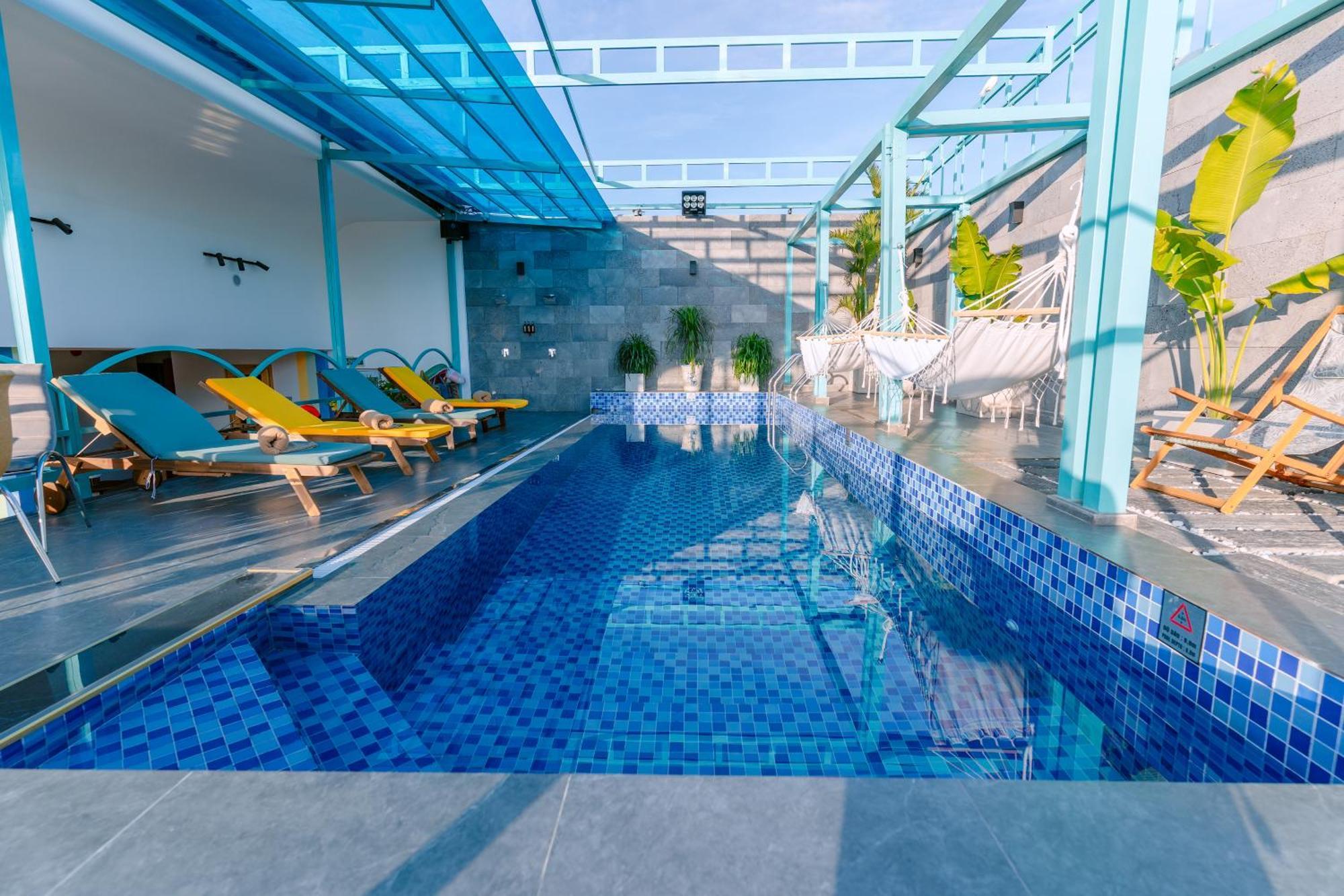 Dahlialand Saigon Hotel & Swimming Pool - Ben Thanh Market, District 1 Хошимин Екстериор снимка
